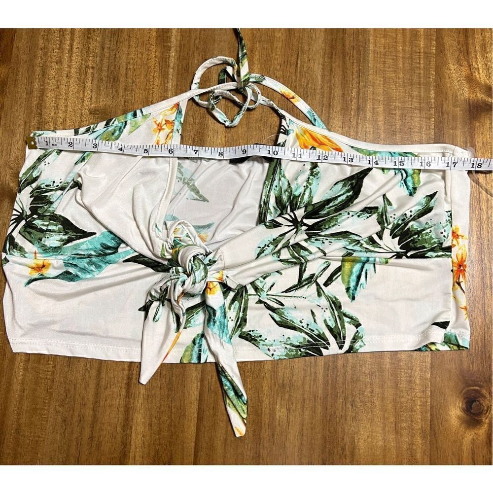 Fashion to Figure Floral Tie Front Crop Top Plus Size 2X - Picture 6 of 6